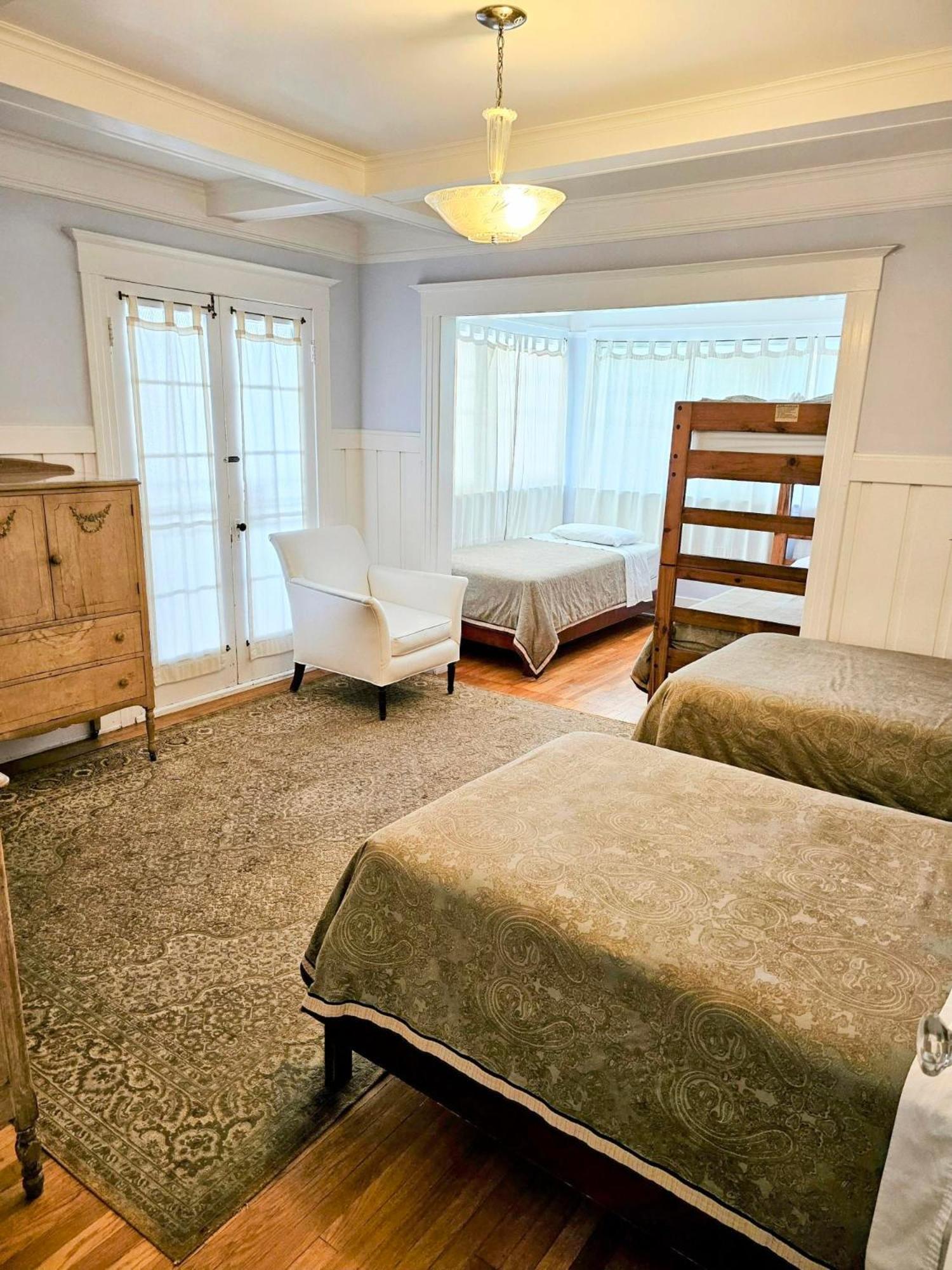 Hostel Orange Drive (adults Only) *